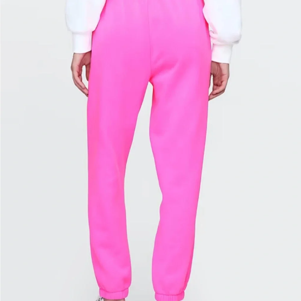 Womans Pink Jogger sweatpants - Picture 3 of 4